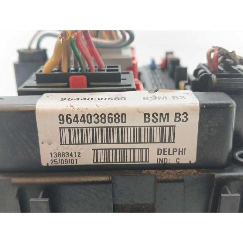 Recambio de caja reles / fusibles para citroën xsara (n1) 2.0 hdi 90 referencia OEM IAM 9644038680 - Gris 2