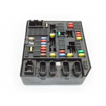 CAJA RELES / FUSIBLES 284B60874R 