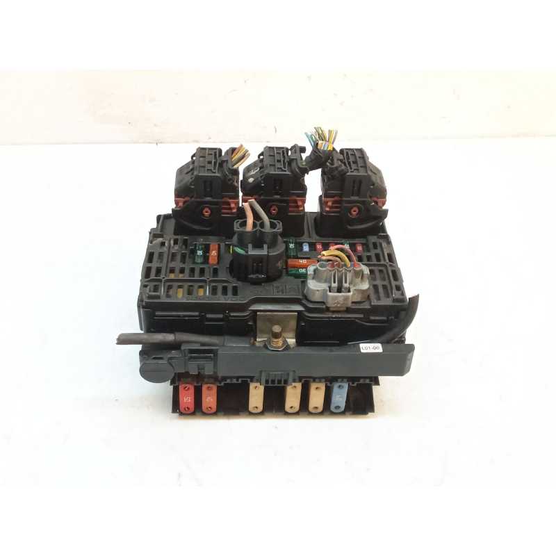 Recambio de caja reles / fusibles para peugeot 407 (6d_) 1.6 hdi 110 (6d9hzc, 6d9hyc) referencia OEM IAM 9656086080  
