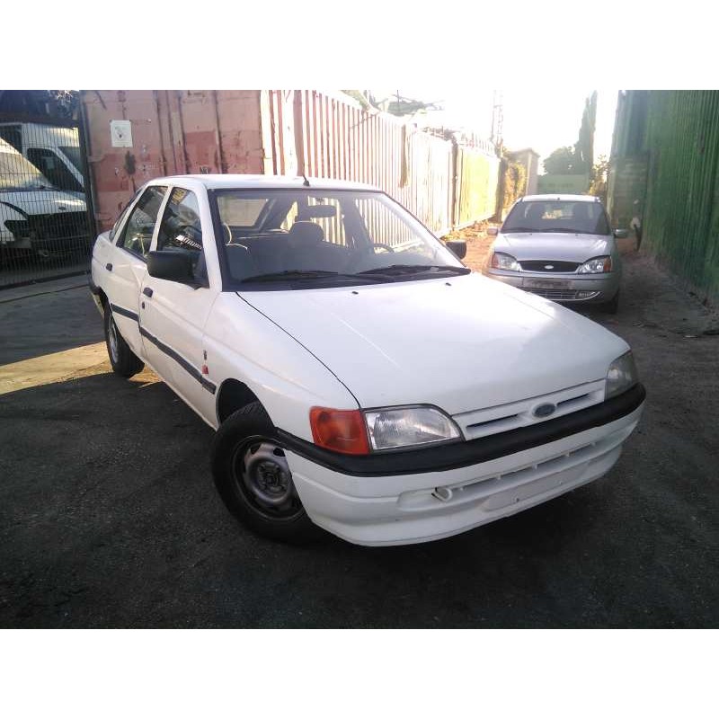 ford escort berlina/turnier del año 1991