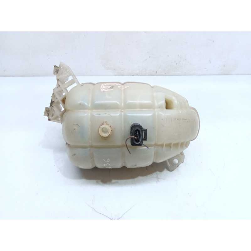 Recambio de deposito expansion para bmw serie 1 lim. (f20) 118d referencia OEM IAM 1713764216001 - Azul 3