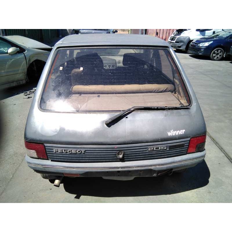 peugeot 205 berlina del año 1991