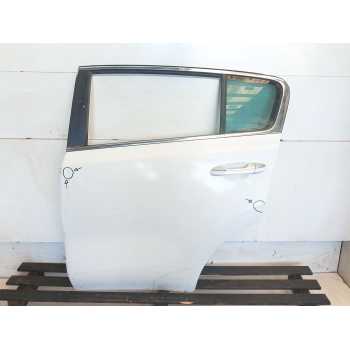 Recambio de puerta trasera izquierda para kia sportage drive 2wd referencia OEM IAM   