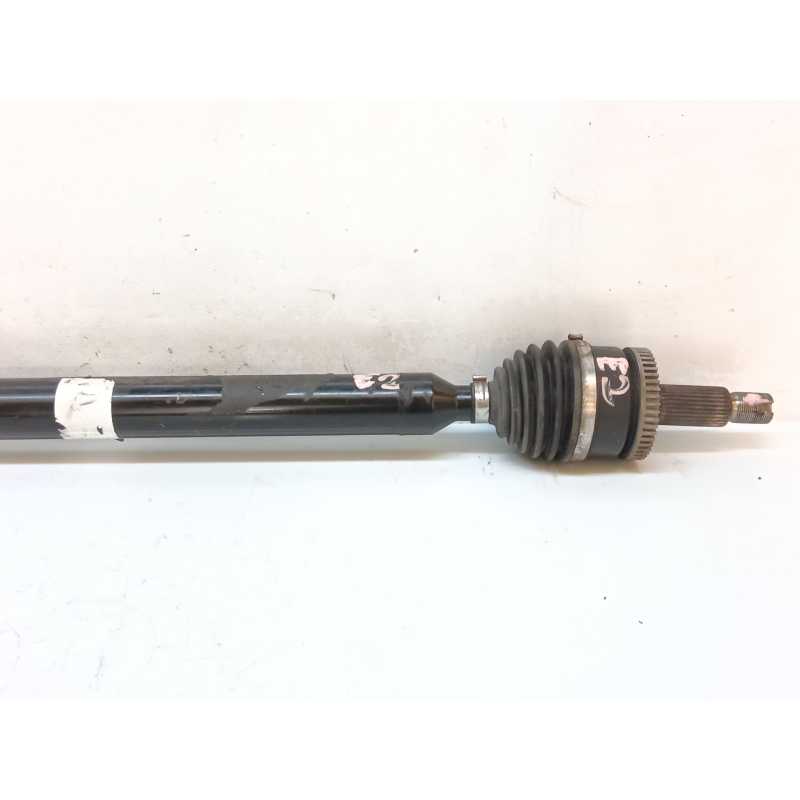 Recambio de transmision delantera derecha para kia sportage drive 2wd referencia OEM IAM D090KJA509VR - Blanco 4