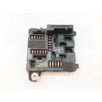 CAJA RELES / FUSIBLES 8200306033C 