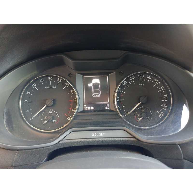 Recambio de cuadro instrumentos para skoda octavia iii (5e3, nl3, nr3) 2.0 tdi referencia OEM IAM - Blanco 2