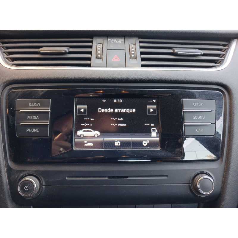 Recambio de pantalla multifuncion para skoda octavia iii (5e3, nl3, nr3) 2.0 tdi referencia OEM IAM   
