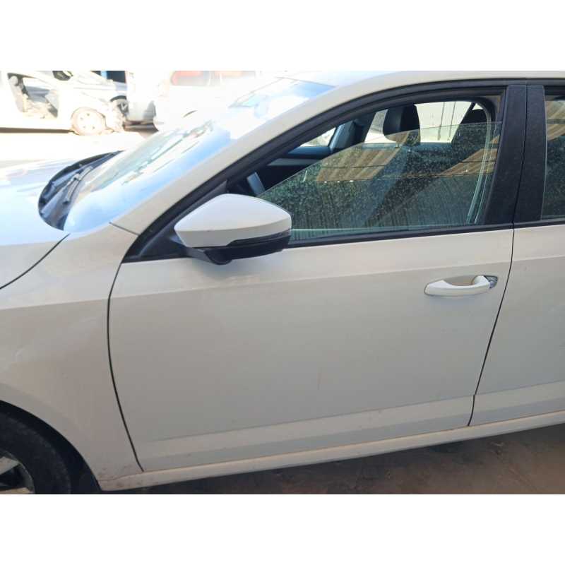 Recambio de puerta delantera izquierda para skoda octavia iii (5e3, nl3, nr3) 2.0 tdi referencia OEM IAM   