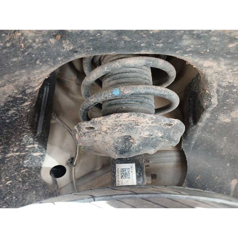 Recambio de amortiguador delantero derecho para skoda octavia iii (5e3, nl3, nr3) 2.0 tdi referencia OEM IAM 5Q0412014JP - Blanco