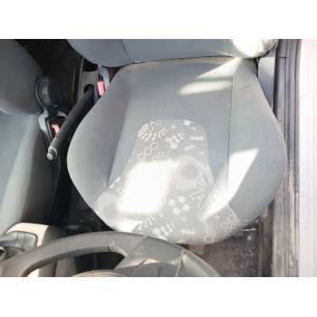 ASIENTO DELANTERO IZQUIERDO 