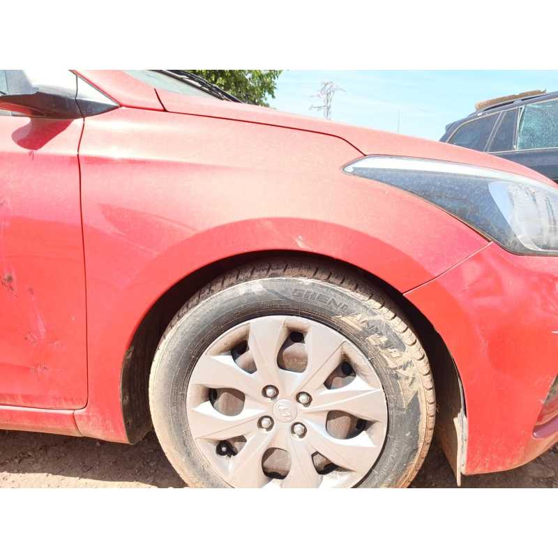 Recambio de aleta delantera derecha para hyundai i20 referencia OEM IAM   