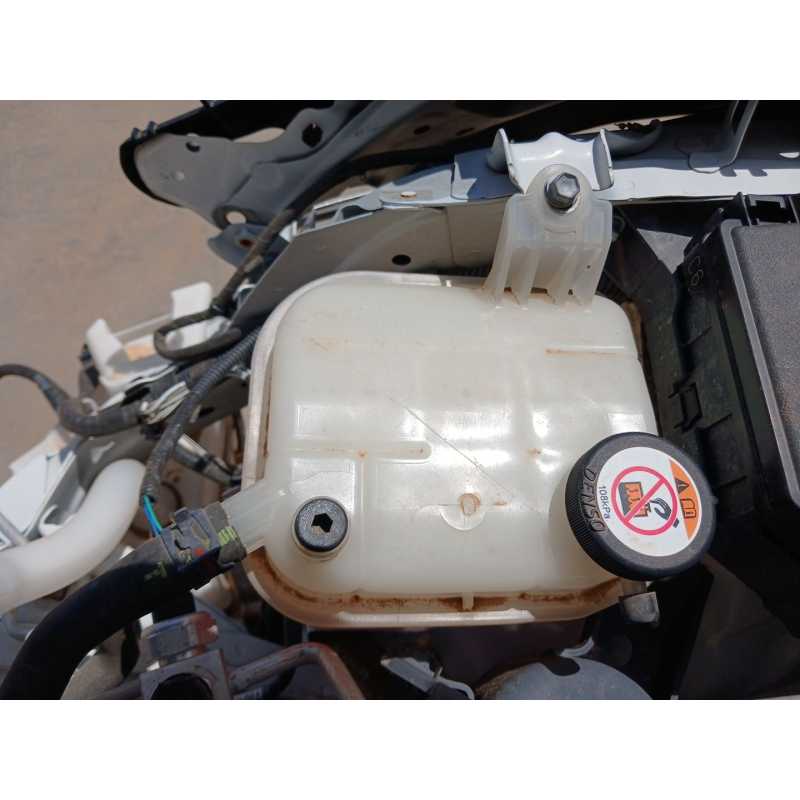 Recambio de deposito expansion para toyota corolla hatchback (_e21_, _ea1_, _eh1_) 1.8 hybrid (zwe211) referencia OEM IAM - Blanco
