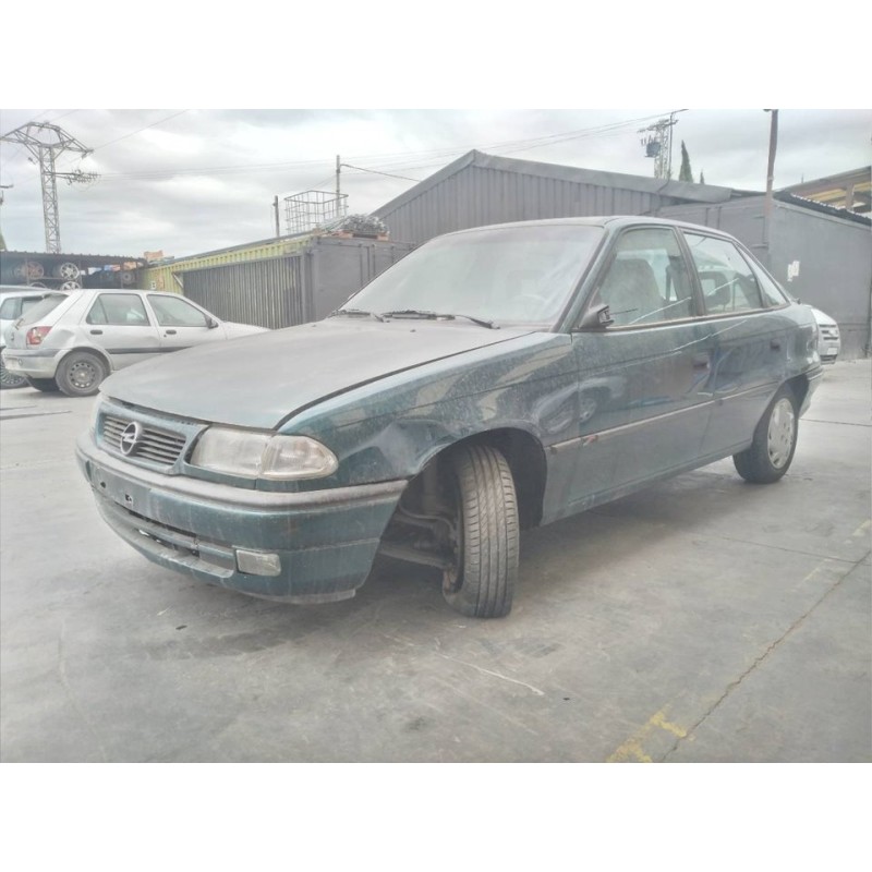 opel astra f berlina del año 1997