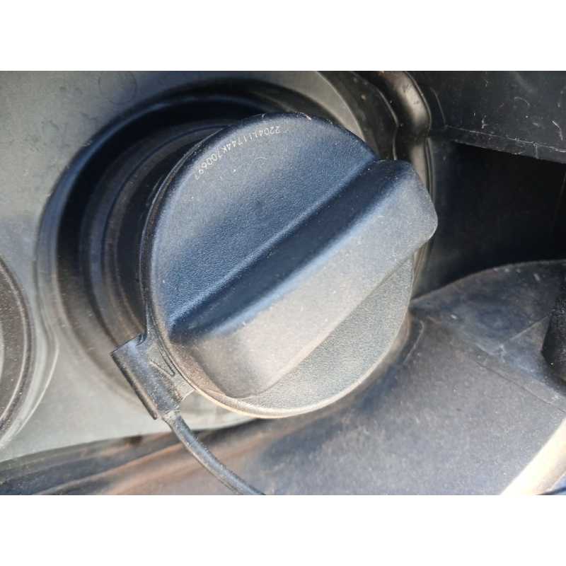 Recambio de tapon combustible para renault kadjar limited referencia OEM IAM   