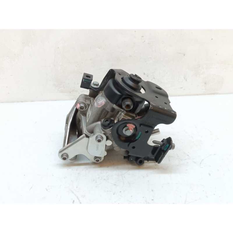 Recambio de bomba inyeccion para dacia sandero stepway referencia OEM IAM 0445010704 H8201434847 5