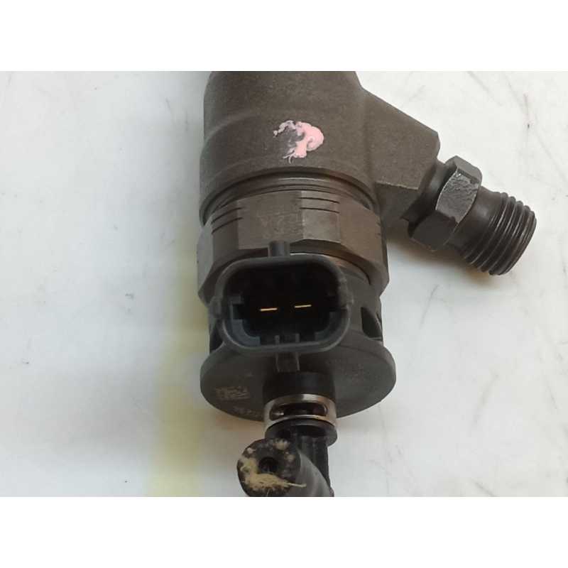Recambio de inyector para dacia sandero stepway referencia OEM IAM 0445110652 3
