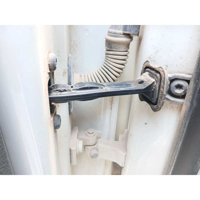 Recambio de retenedor puerta trasera izquierda para seat ibiza iv (6j5, 6p1) 1.6 tdi referencia OEM IAM   