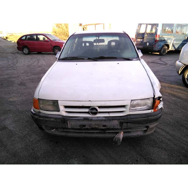 opel astra f berlina del año 1993