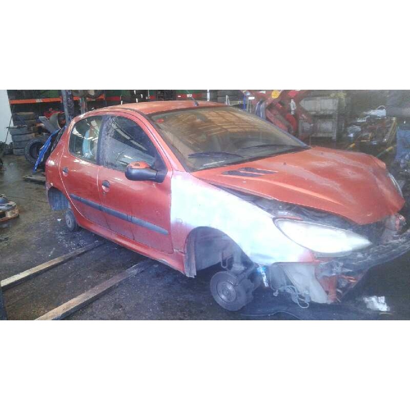 peugeot 206 berlina del año 2001