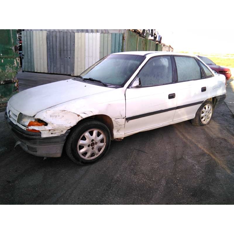 opel astra f berlina del año 1993