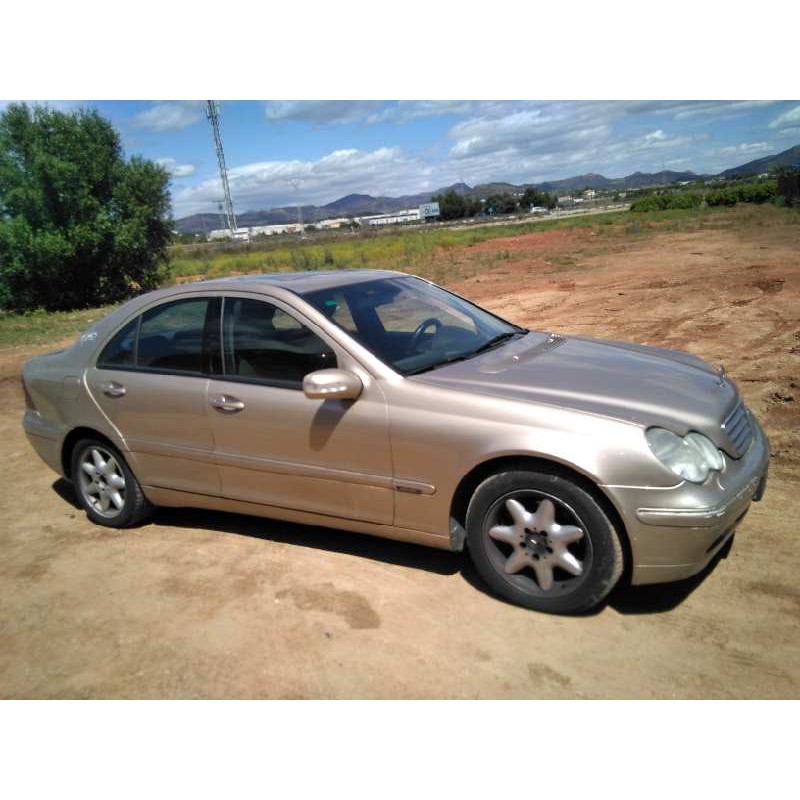 mercedes-benz clase c (w203) berlina del año 2002