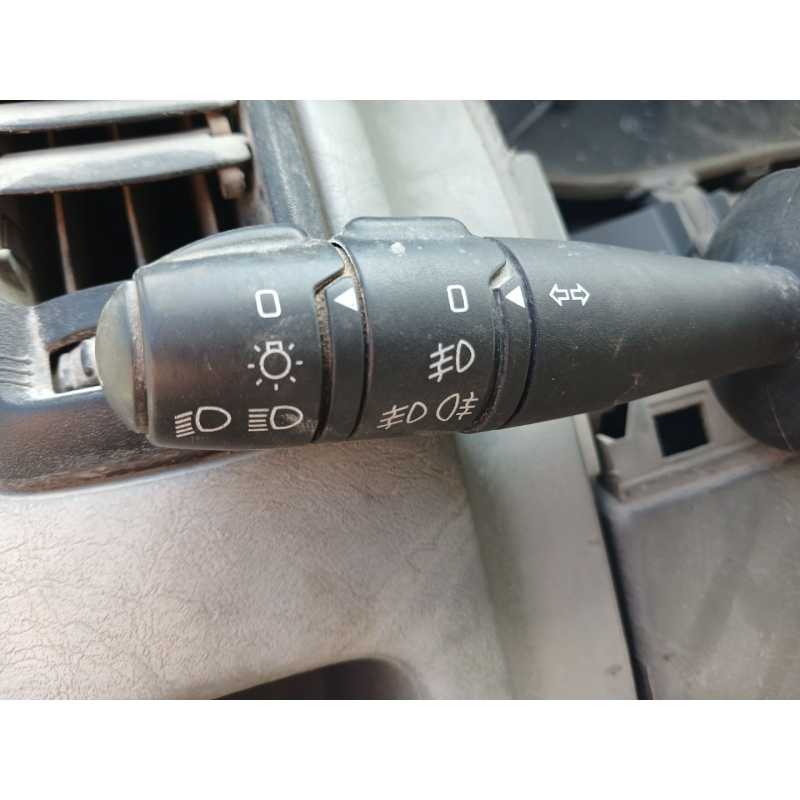 Recambio de mando luces para renault trafic ii autobús (jl) 1.9 dci 100 (jl0c) referencia OEM IAM   