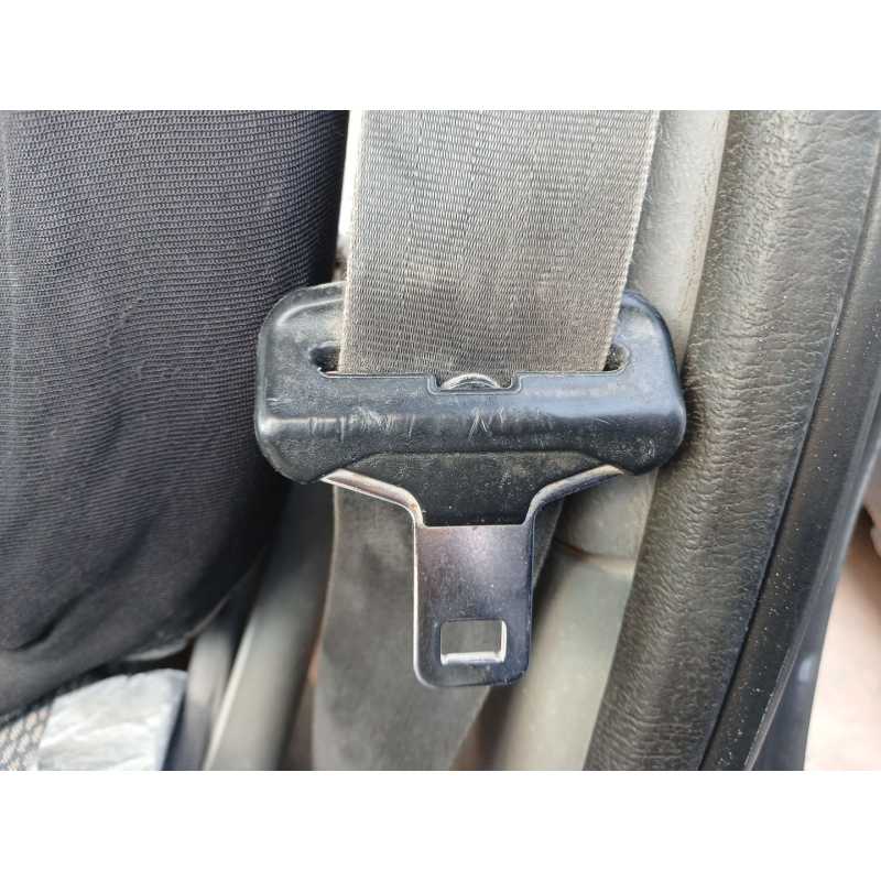 Recambio de cinturon seguridad delantero izquierdo para renault trafic ii autobús (jl) 1.9 dci 100 (jl0c) referencia OEM IAM   