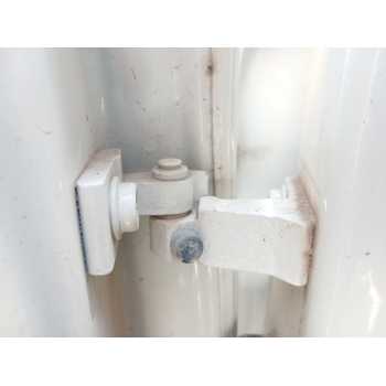 BISAGRA PUERTA TRASERA IZQUIERDA 