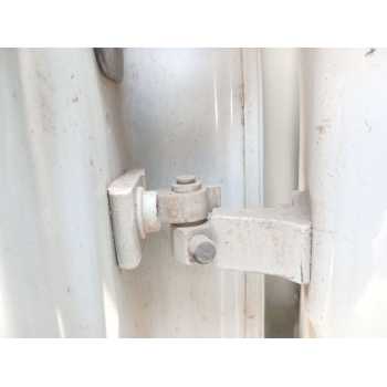 BISAGRA PUERTA TRASERA IZQUIERDA 