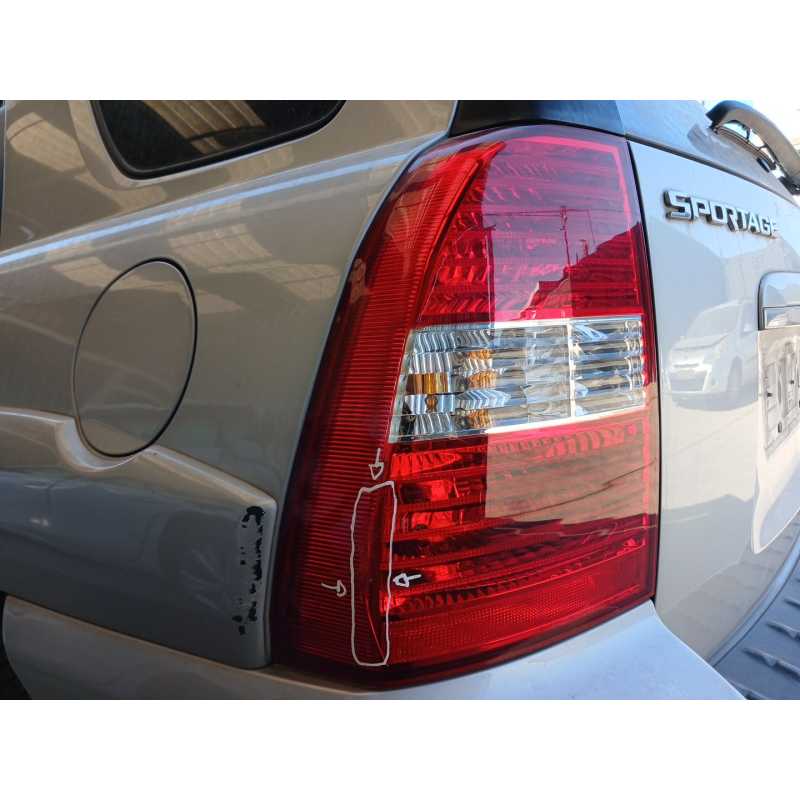 Recambio de piloto trasero izquierdo para kia sportage ii (je_, km_) 2.0 crdi 4wd referencia OEM IAM - Plata 2