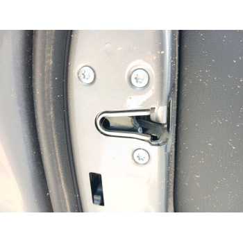 CERRADURA PUERTA TRASERA IZQUIERDA 