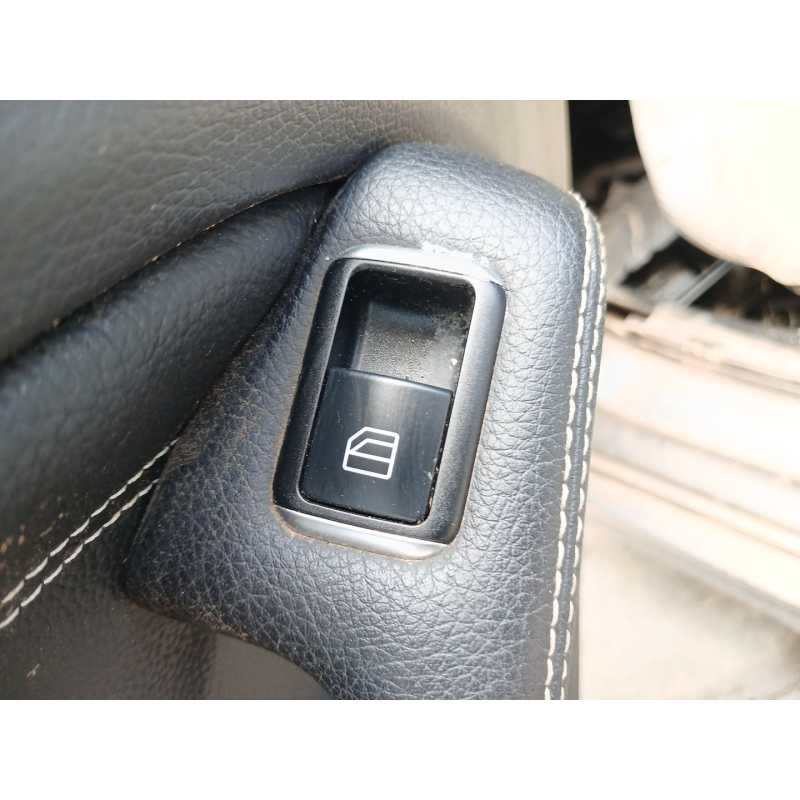Recambio de mando elevalunas trasero izquierdo para mercedes-benz clase cla (w117) cla 220 cdi (117.303) referencia OEM IAM   