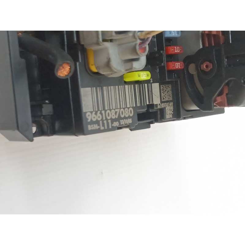Recambio de caja reles / fusibles para peugeot 307 berlina (s2) xs referencia OEM IAM 9661087080 - Negro 2
