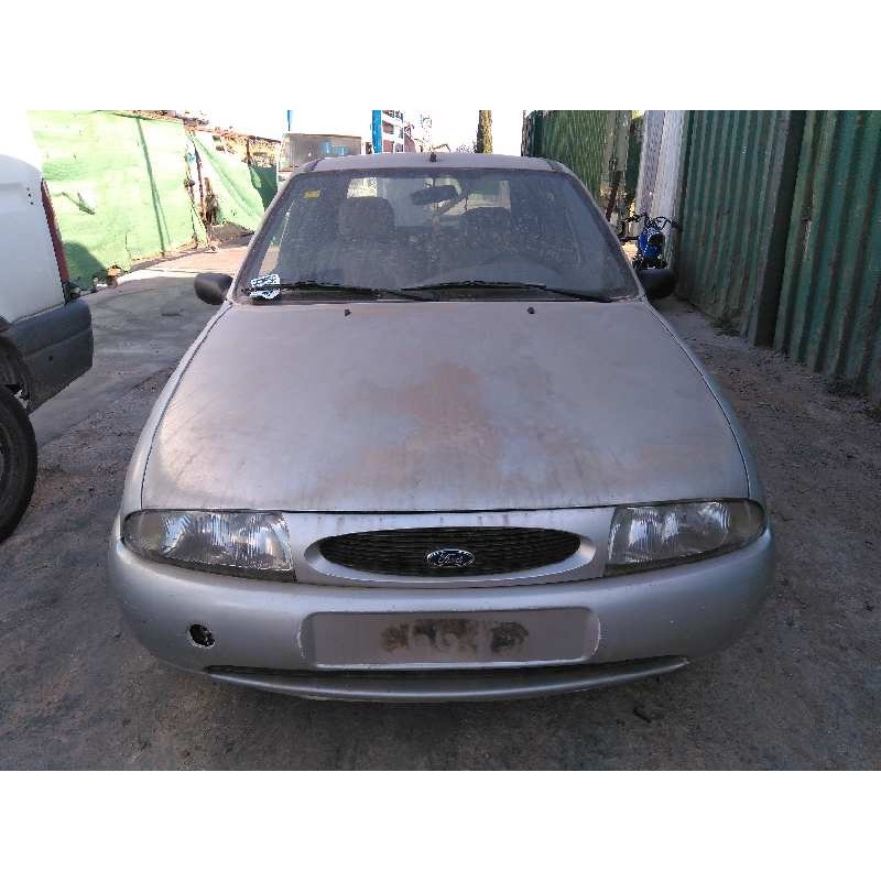 ford fiesta berlina del año 1997