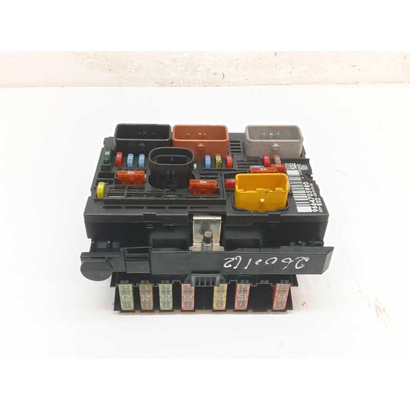 Recambio de caja reles / fusibles para citroën c4 grand picasso i (ua_) 2.0 i 16v referencia OEM IAM 9664705980
