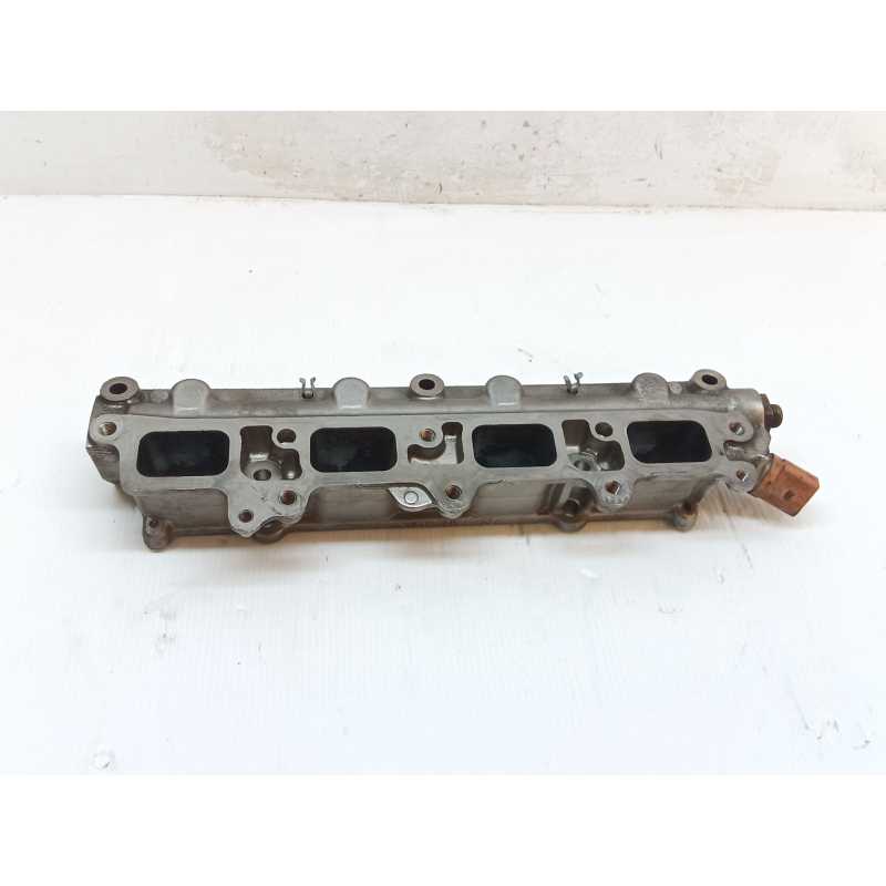 Recambio de rampa inyectora para volkswagen passat berlina (3c2) advance referencia OEM IAM 27133552AQ GK284AHB 