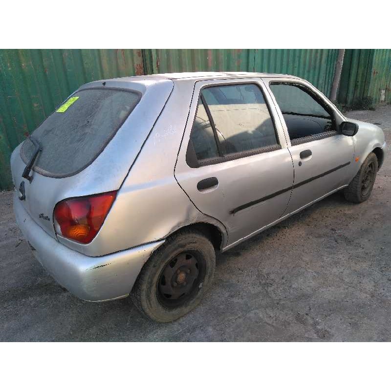 ford fiesta berlina del año 1997