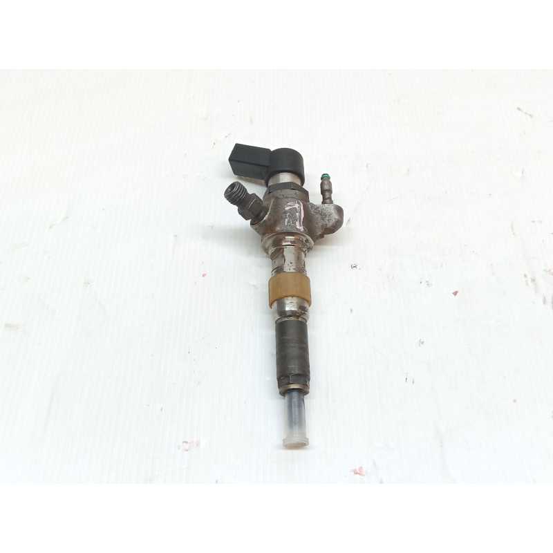 Recambio de inyector para ford focus turn. (cb8) trend referencia OEM IAM 9802448680  