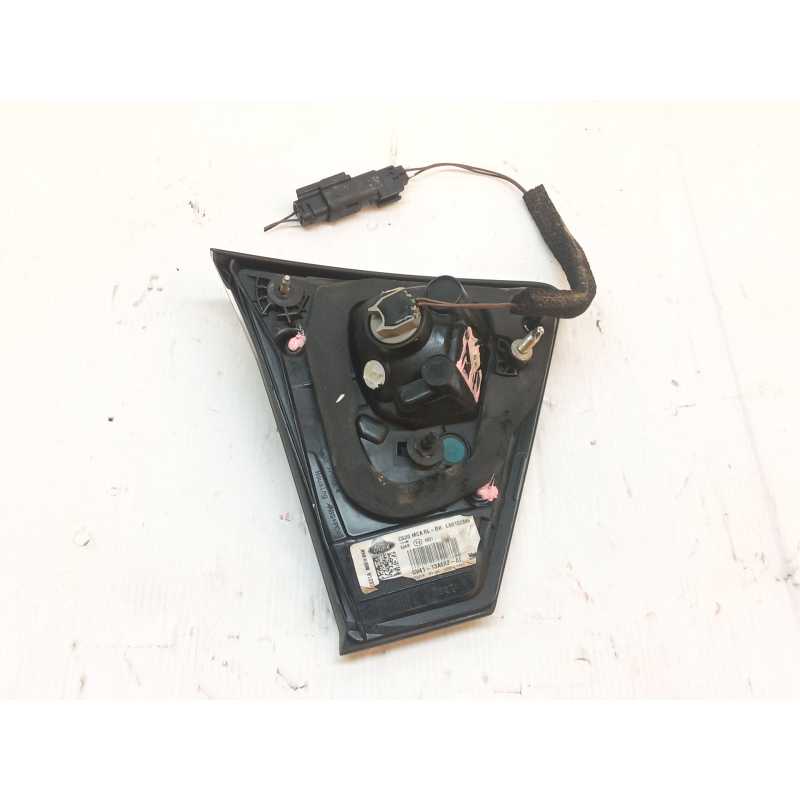 Recambio de piloto trasero derecho interior para ford kuga (cbs) titanium referencia OEM IAM GV4113A602AE - Blanco 3