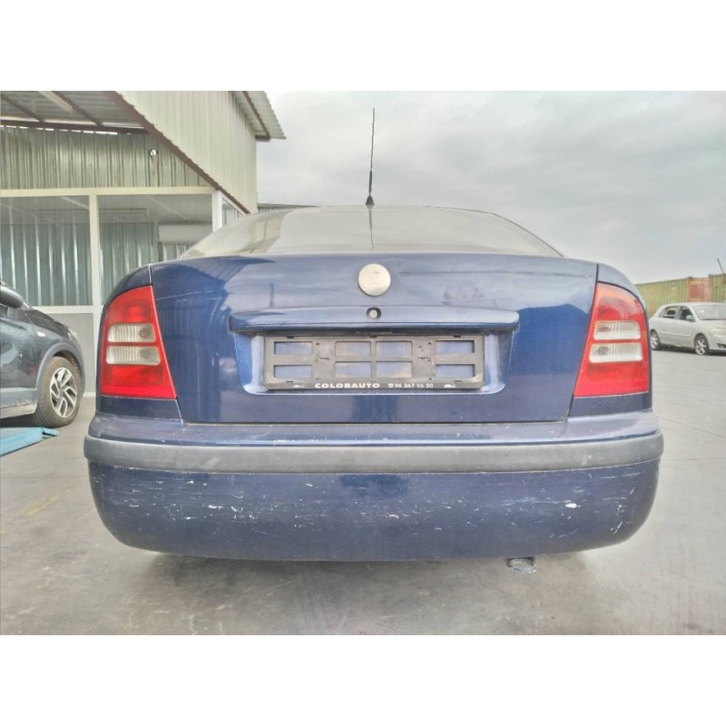 skoda octavia berlina (1u2) del año 2001
