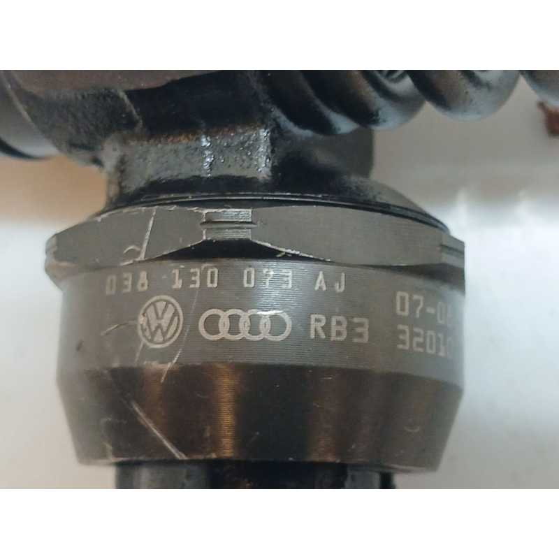 Recambio de inyector para volkswagen polo (9n1) highline referencia OEM IAM 0414720037 038130073AJ - Gris 2