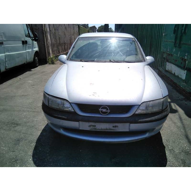 opel vectra b berlina del año 1998