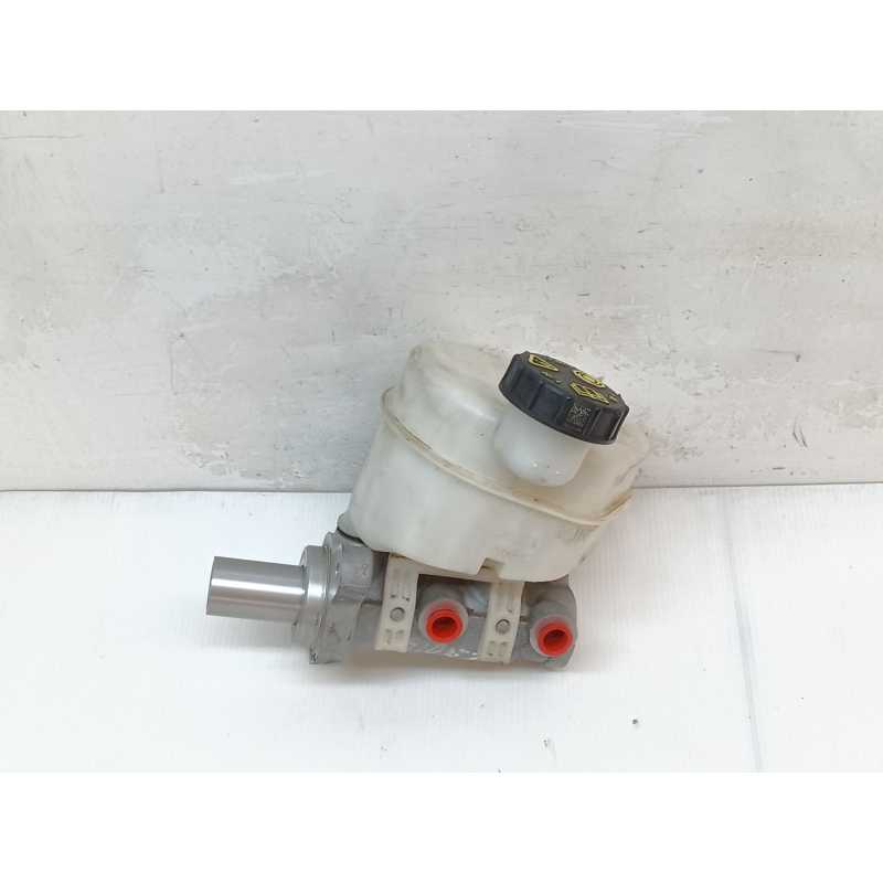 Recambio de bomba freno para ford mustang gt referencia OEM IAM 102105270  