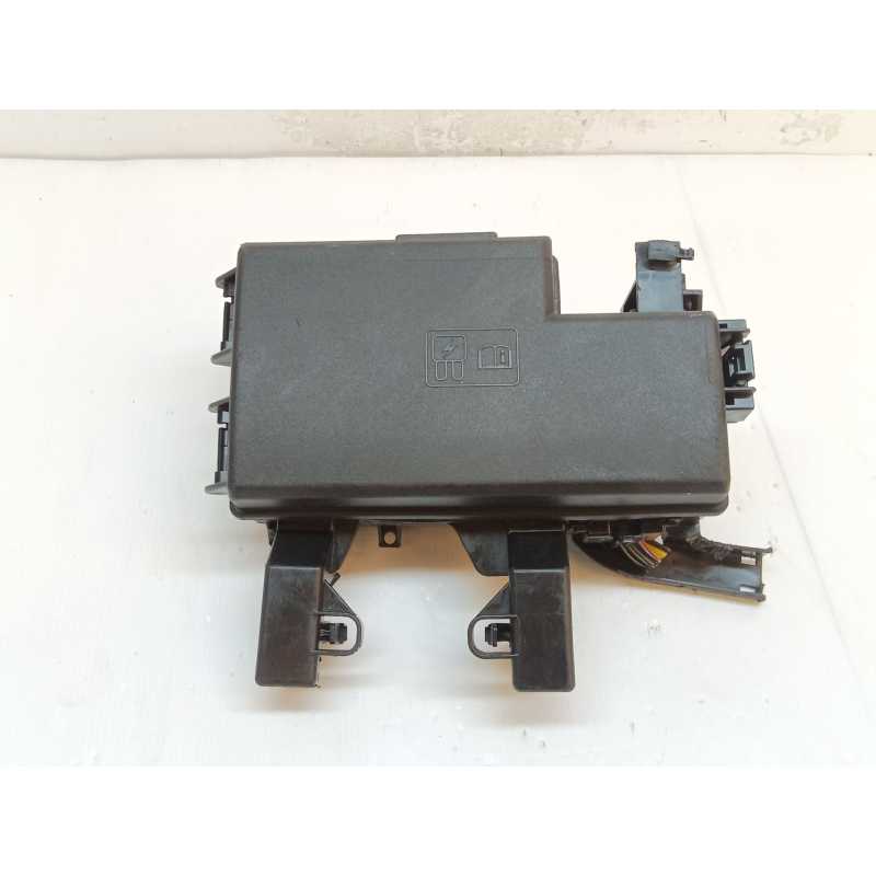 Recambio de caja reles / fusibles para ford mustang gt referencia OEM IAM - Rojo 2
