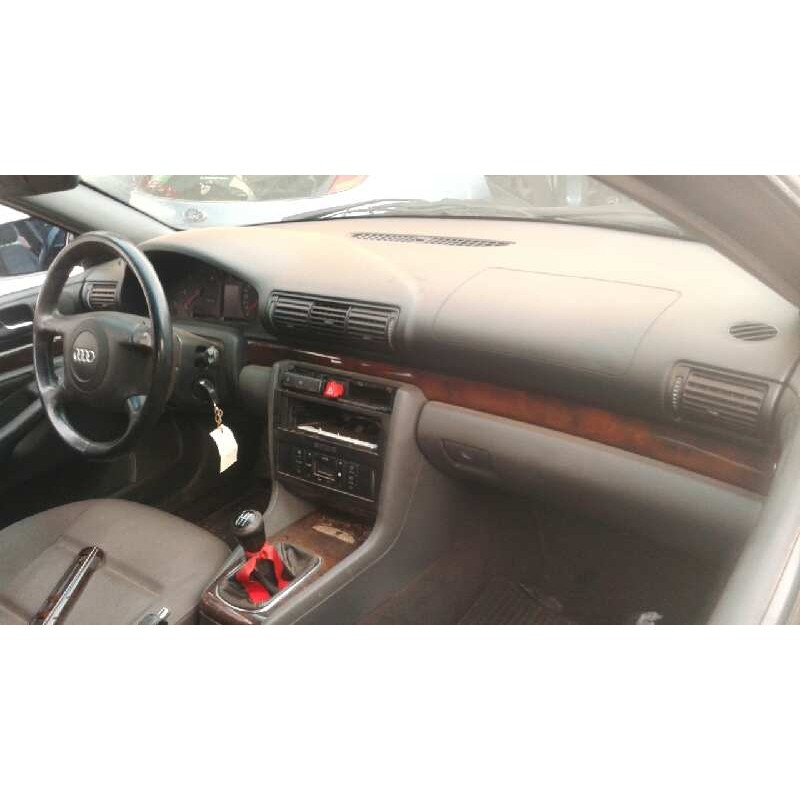 audi a4 berlina (b5) del año 2000