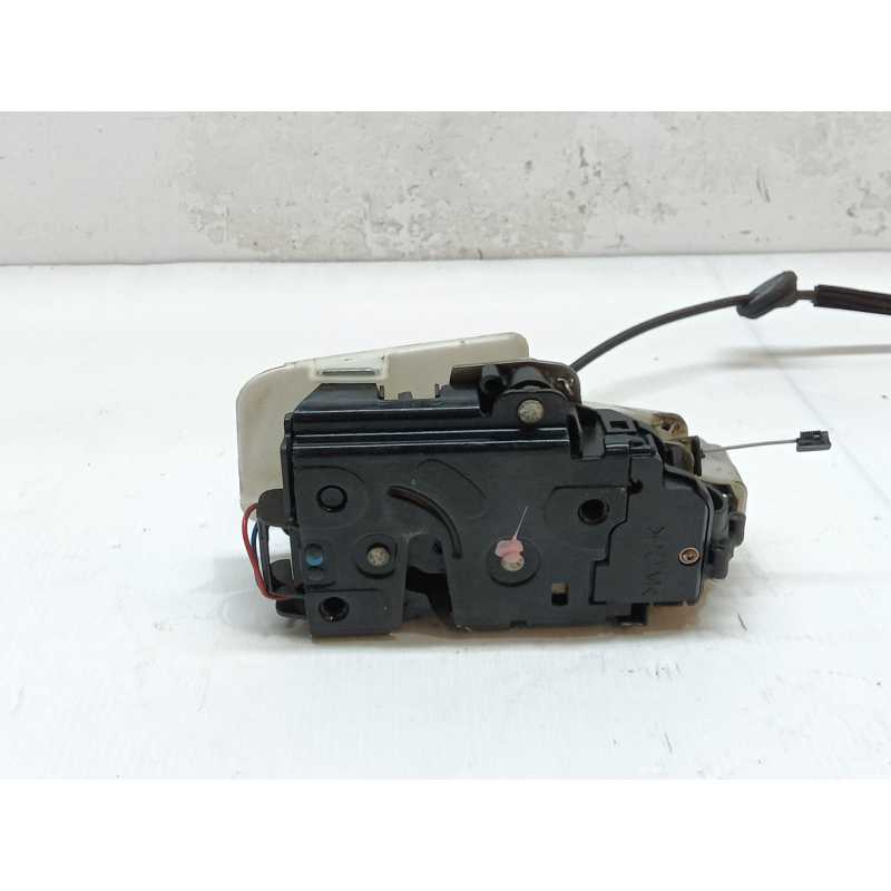 Recambio de cerradura puerta trasera derecha para volkswagen passat berlina (3b3) highline referencia OEM IAM 4
