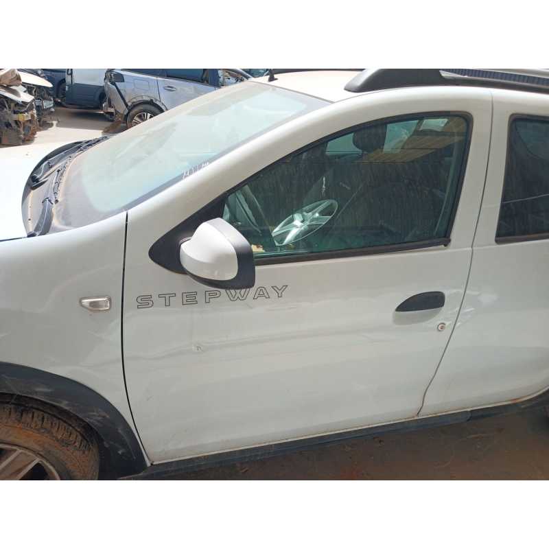 Recambio de puerta delantera izquierda para dacia sandero stepway referencia OEM IAM   