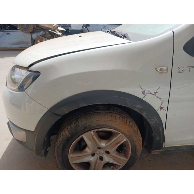 Recambio de aleta delantera izquierda para dacia sandero stepway referencia OEM IAM   
