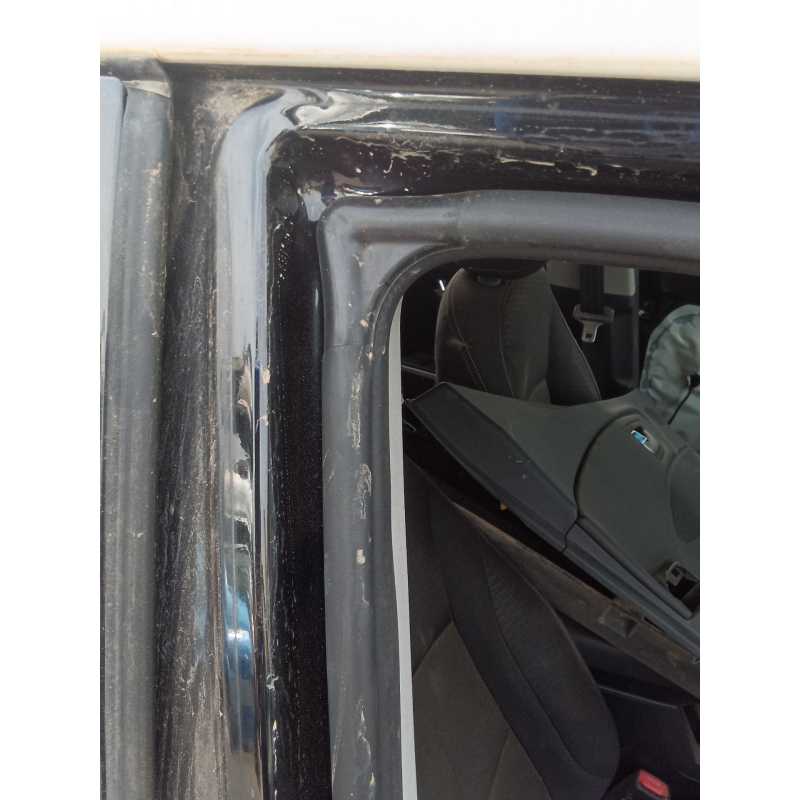 Recambio de goma puerta delantera derecha para ssangyong tivoli limited 4x2 referencia OEM IAM   
