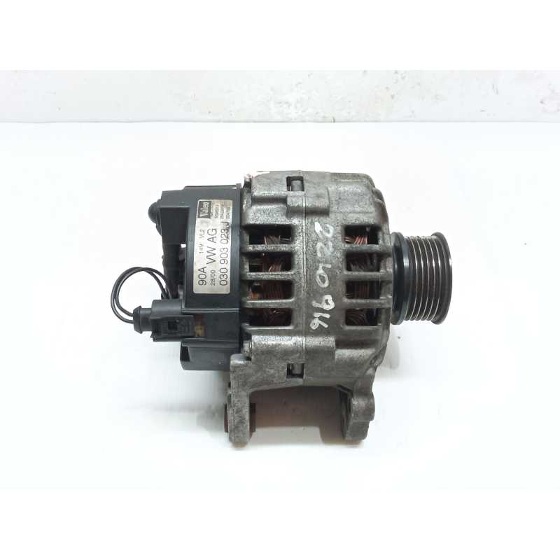 Recambio de alternador para volkswagen golf iv berlina (1j1) highline referencia OEM IAM 030903023J  VALEO 4